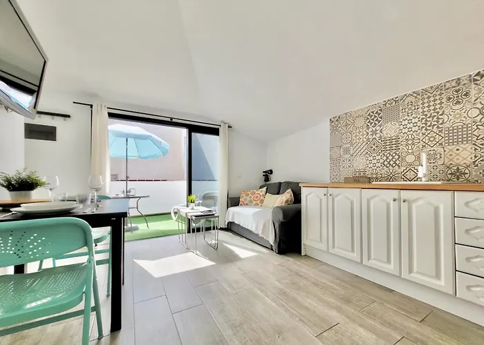 Miranda Penthouse Ai With Free Parking